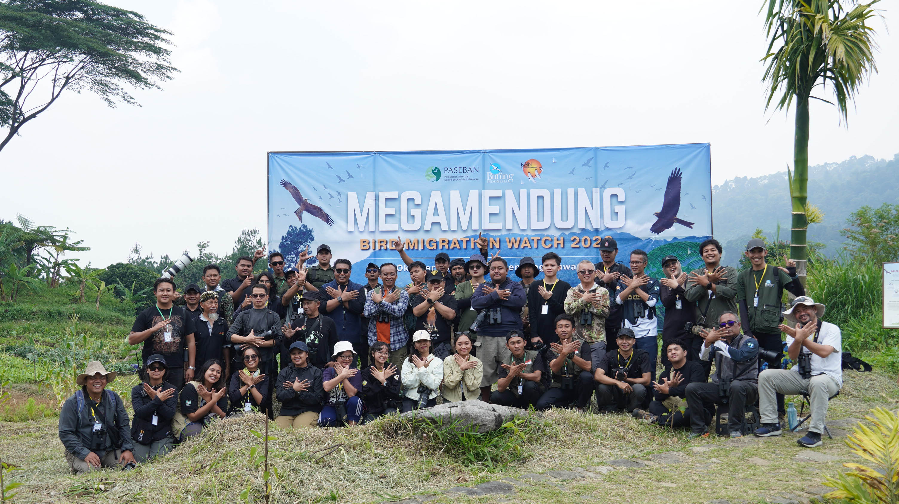 915 Catatan Raptor Migran Melintas di Megamendung, Bogor: Menjaga Persinggahan, Merawat Masa Depan