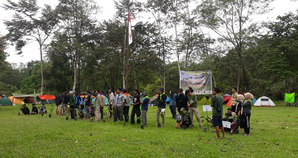 Generasi Millenial Mendapat Bekal Ilmu Konservasi di Aras Napal Camp