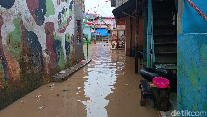 Banjir Rendam Ribuan Rumah di Medan